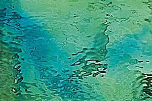 SPECTRUM E - 423-1WF, Wasserglas bla�gr�n u. aquablau marm. Fusing AK96