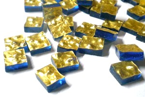 Goldsmalten - echte Goldmosaiksteine, rauh, ca 10x10mm (OI-018)