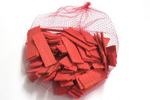 Klotzholz 80x24x2mm - Farbe rot, Netz mit ca 100 St.