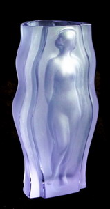 Art Deco Vase Echo ca 150mm - edelblaues Bleikristallglas